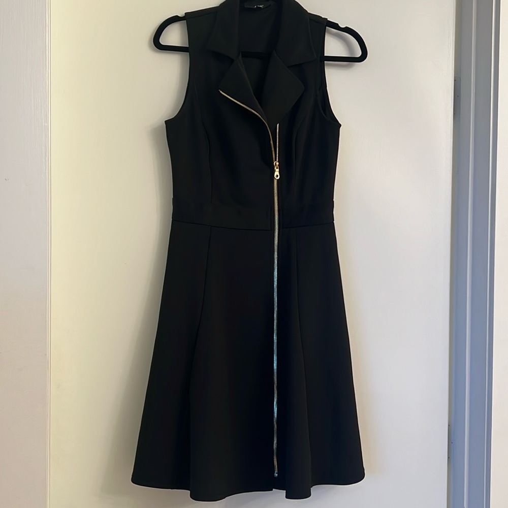Black ABS sleeveless dress with gold zipper